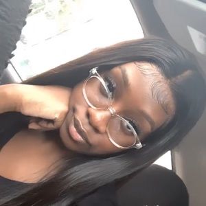 Meet your Posher, Kary